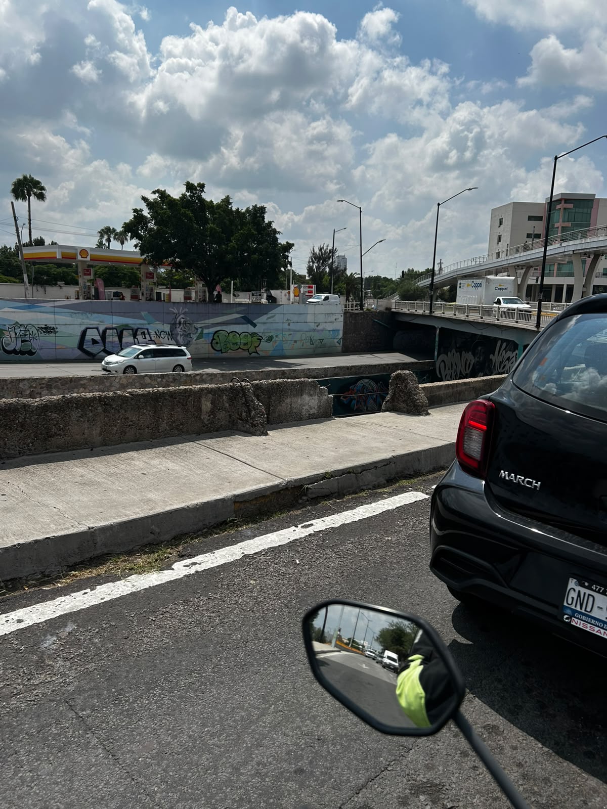 Banqueta del Puente del Amor
