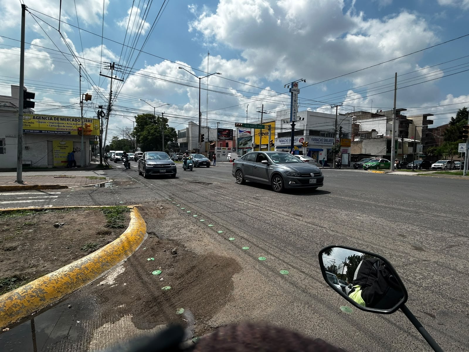 Cruce Blvd. Paseo de Jerez y Blvd. Mariano Escobedo Pte.
